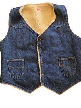 Vintage Levis XL Denim Sherpa Lined Vest With Snap Buttons & Dual Front Pockets